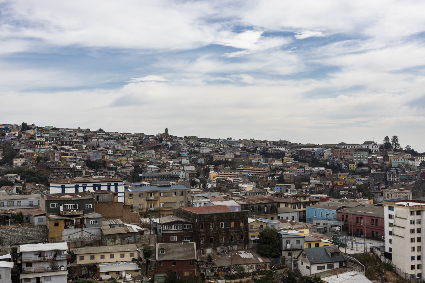 View down onto Valparaiso