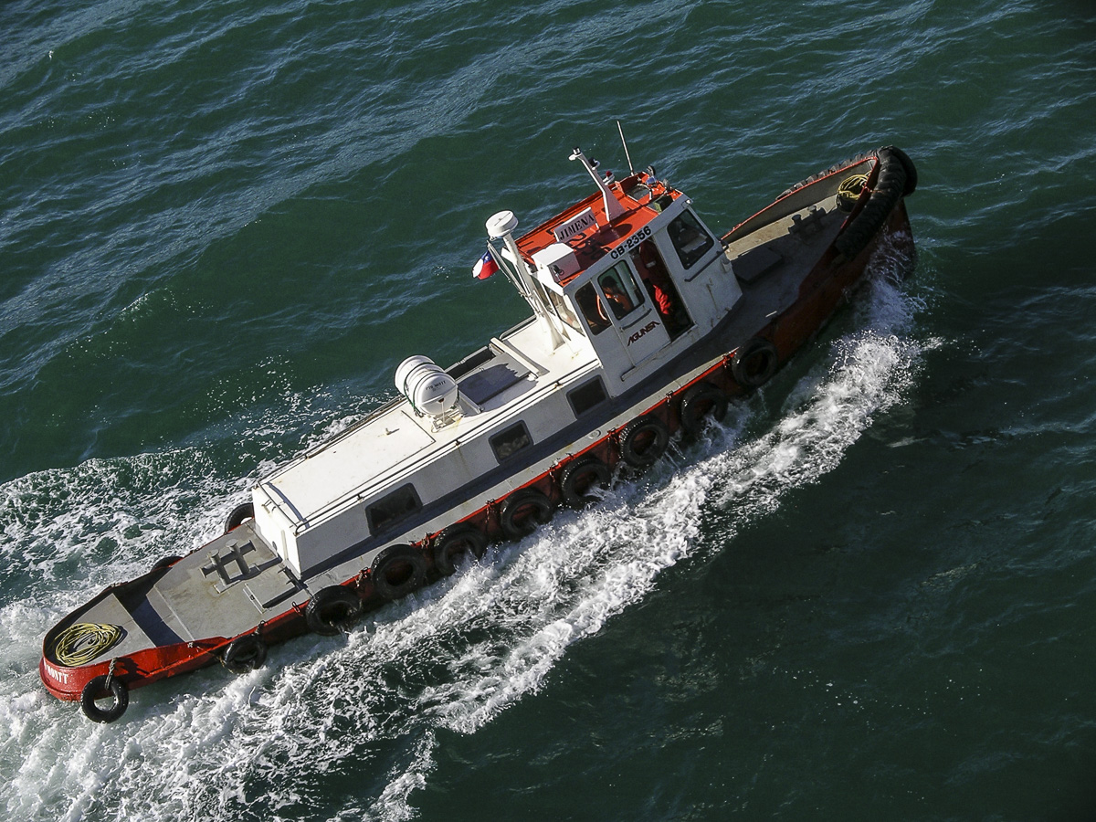 Tug Boat - Puerto Montt