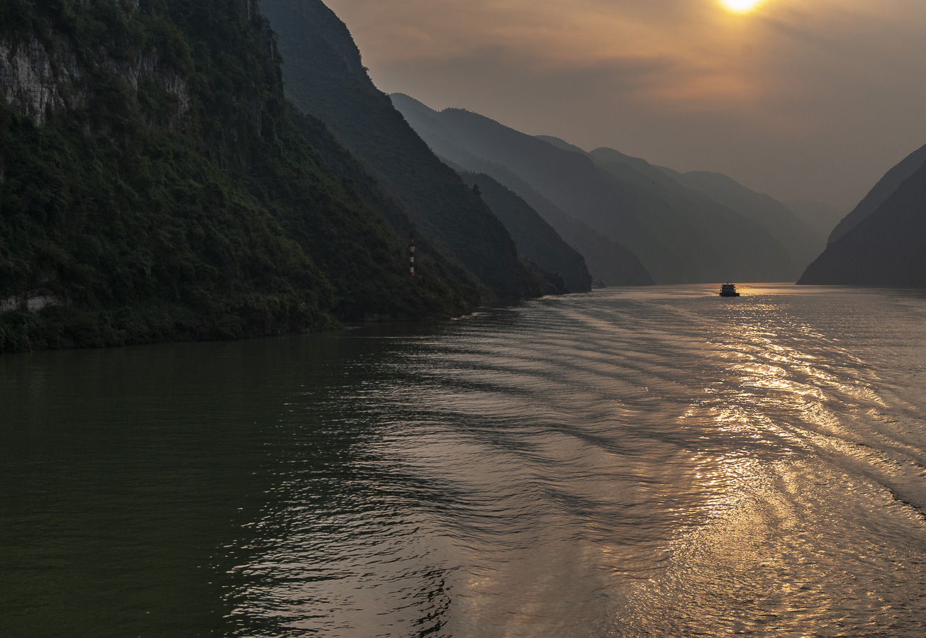 Gorge along the Yangtse