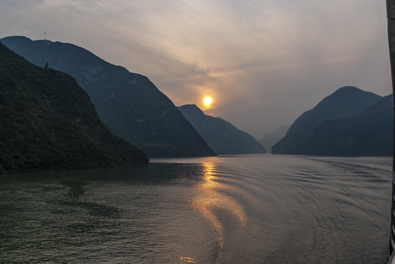 Gorge along the Yangtse