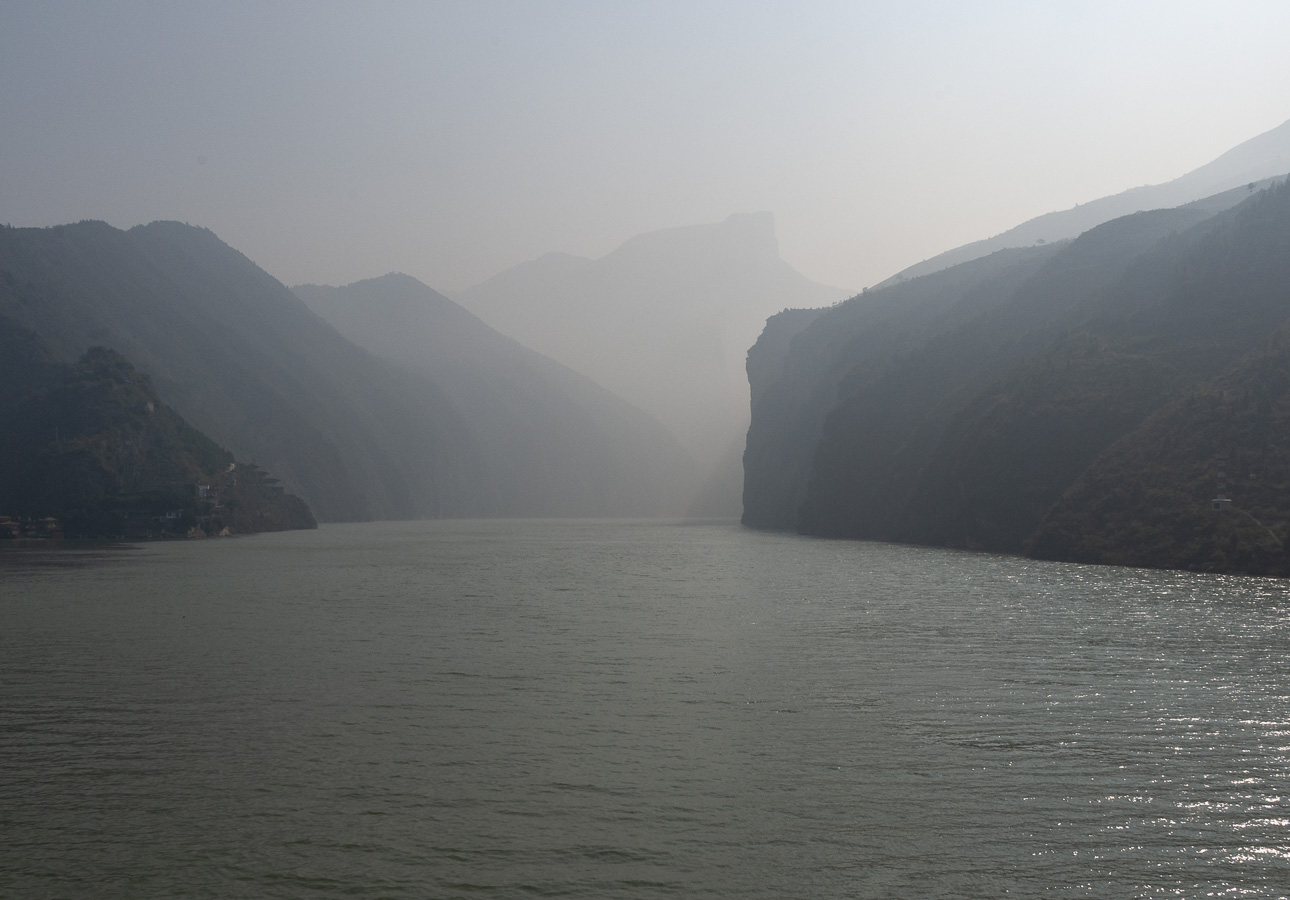 Pollution on the Yangtse