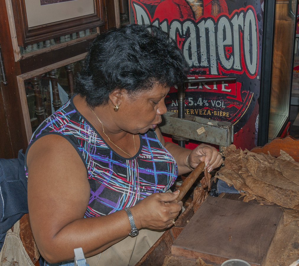 Cigar Making - la Habana