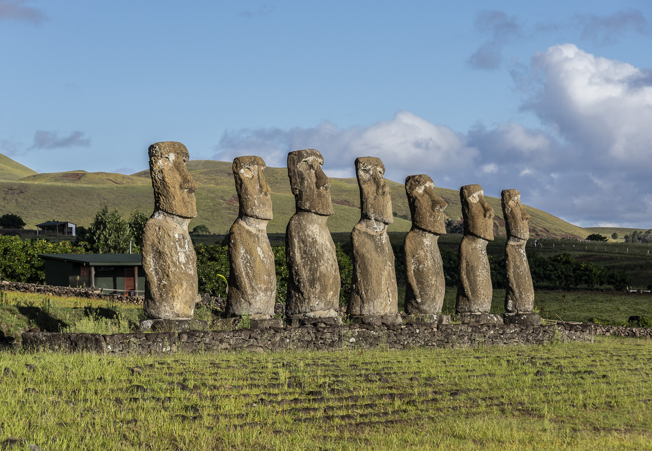 Moai - Ahu Akivi