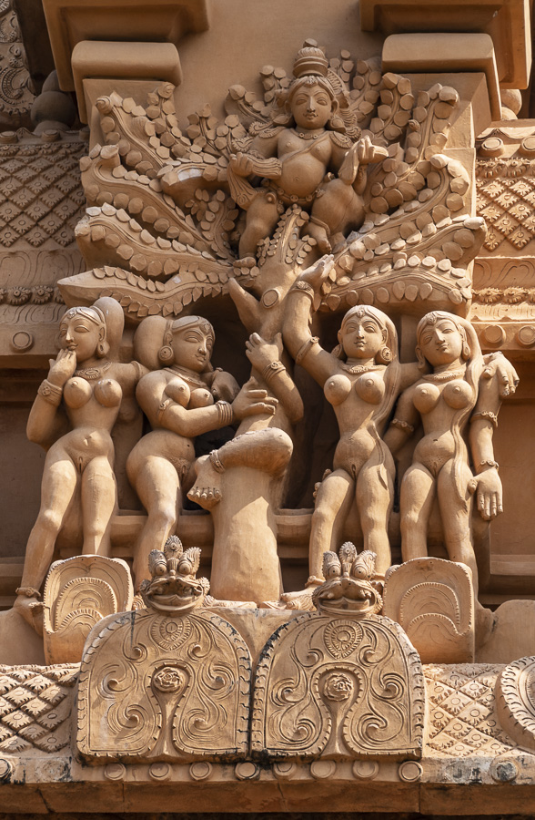 Brihadeeswara Temple Complex