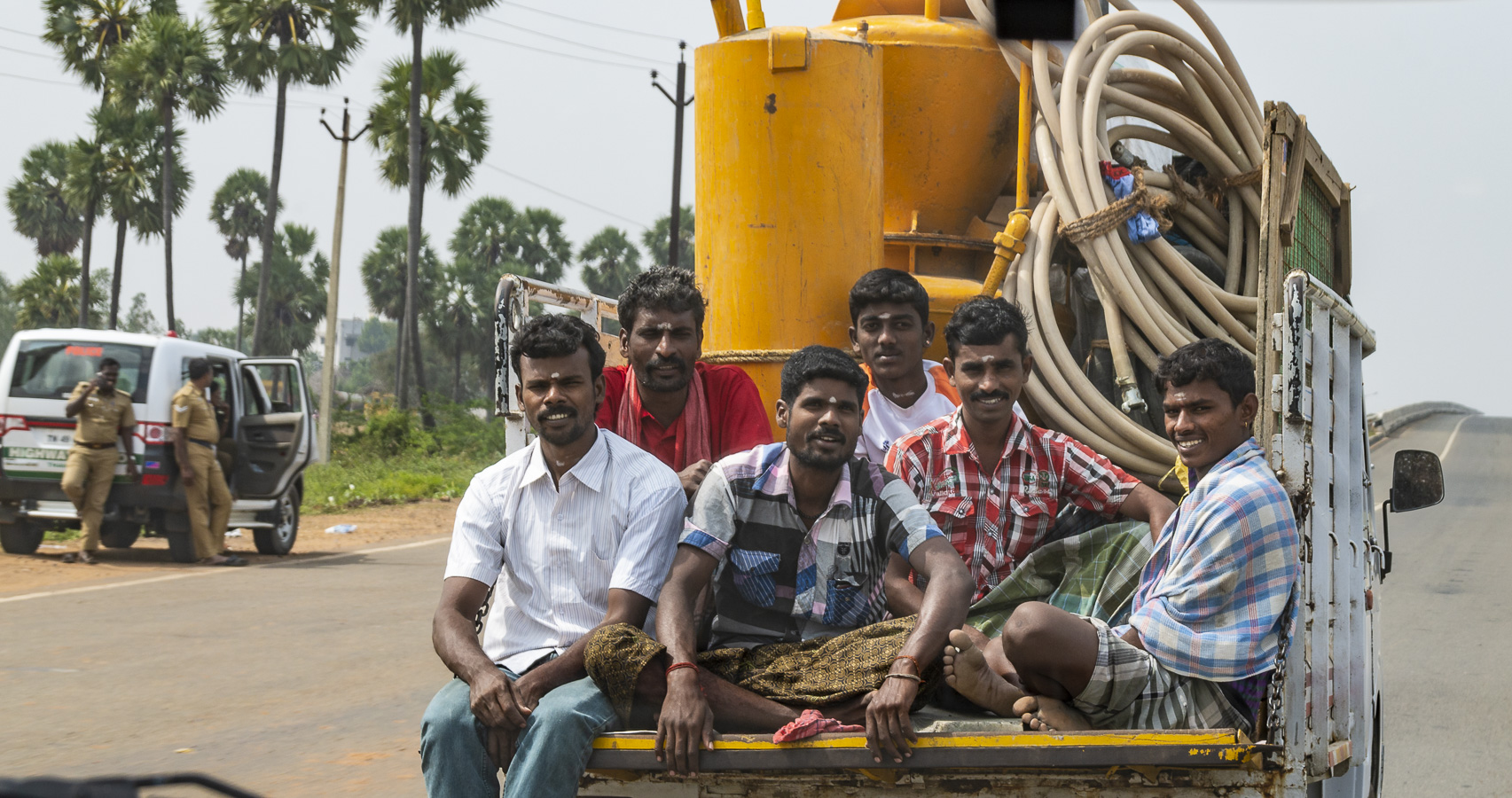 Local Transport leaving Kumbakonam