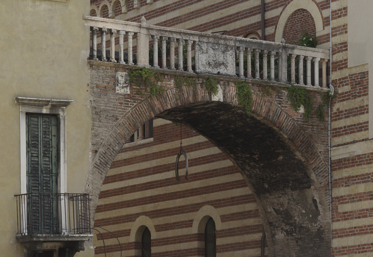 Old Arch - Verona