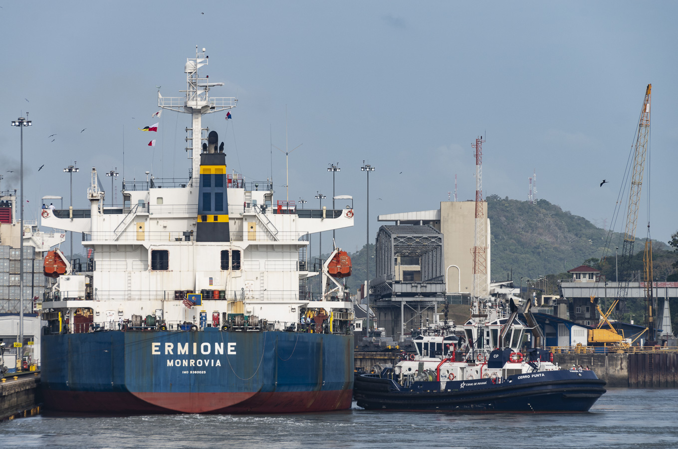 Approach to Miraflores Lock
