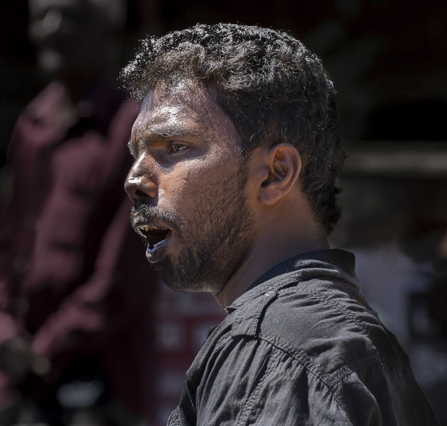 Shop Steward addresses Striking Tea Workers