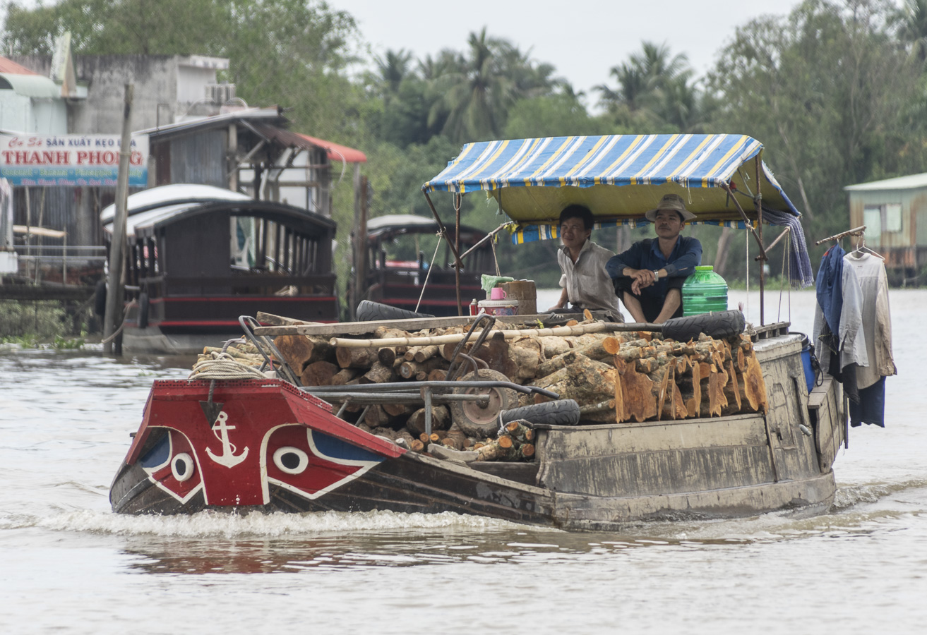 Traffic on the Mekong